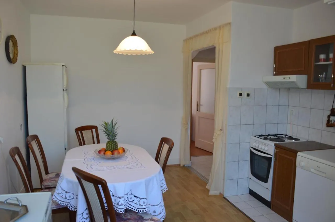Apartment Stoja Pula 0*,